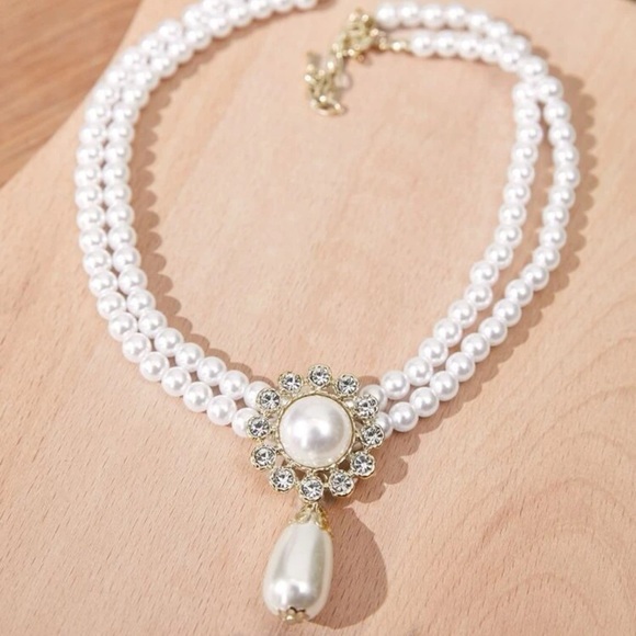 Faux Pearl Charm Layered Necklace Golden - Picture 3 of 5
